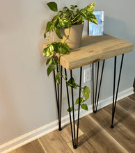 Load image into Gallery viewer, The Amber Side Table